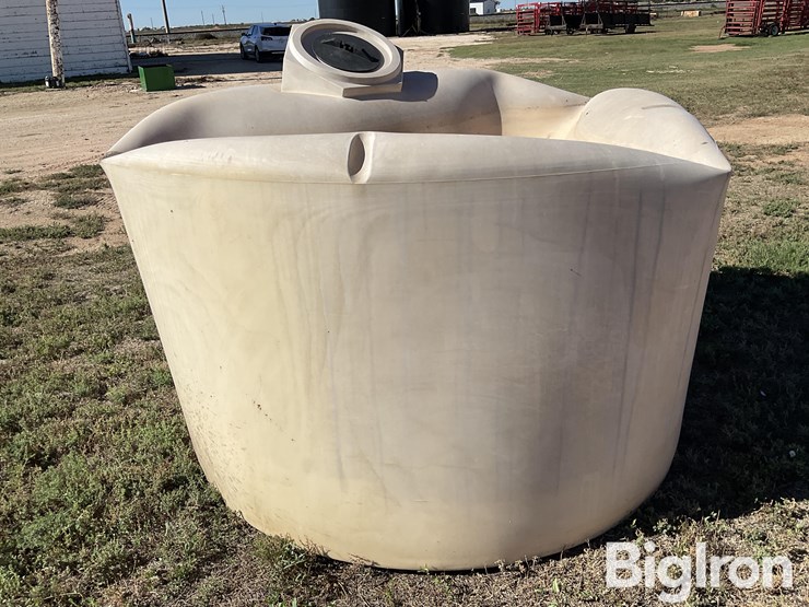 1600-gallon-liquid-fertilizer-poly-tank-image-7
