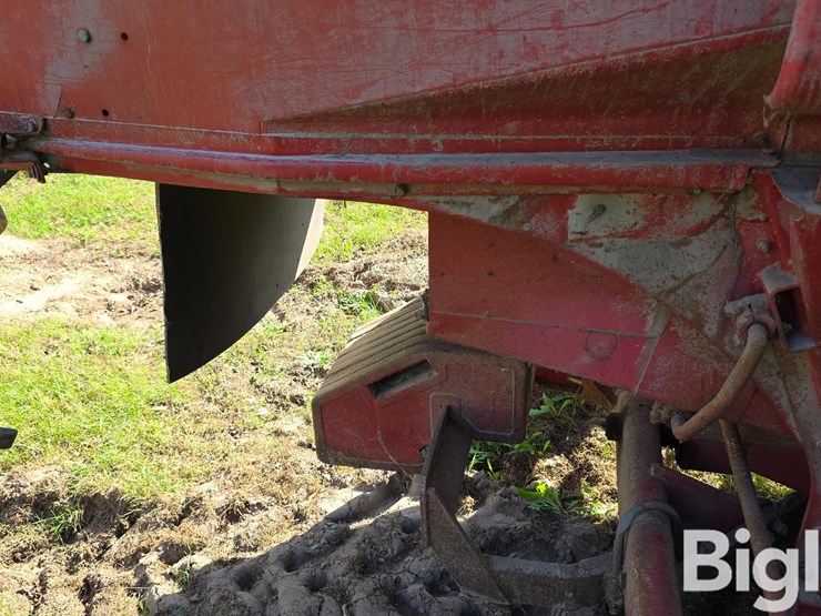 1968-massey-ferguson-410-image-13