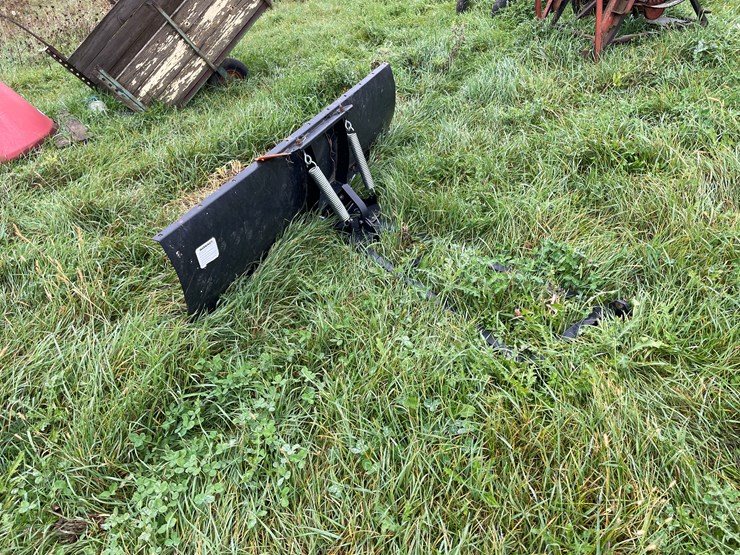 #8131-•-72"-atv-plow-image-8