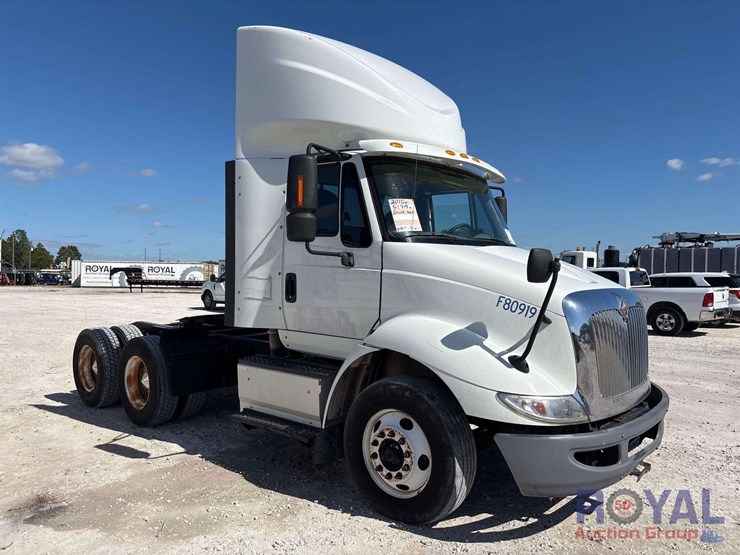 2015-international-transtar-8600-image-2