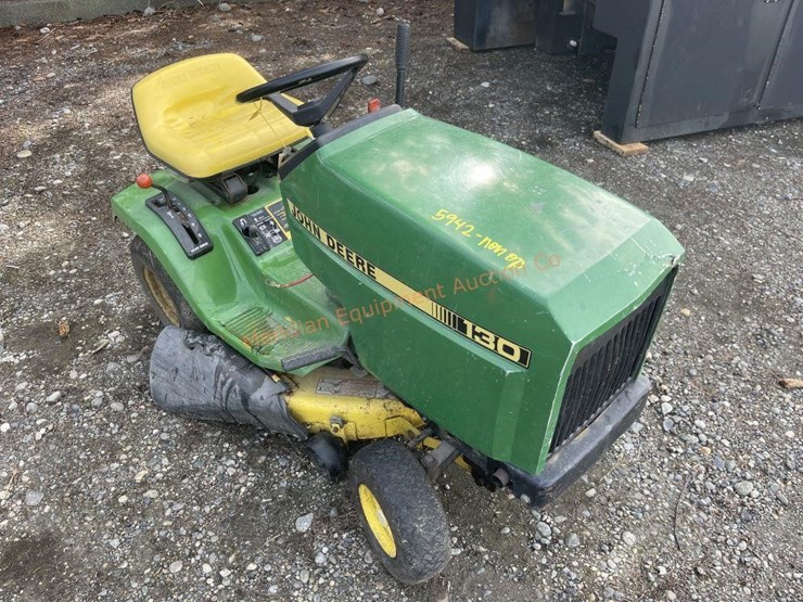 john-deere-130-image-1