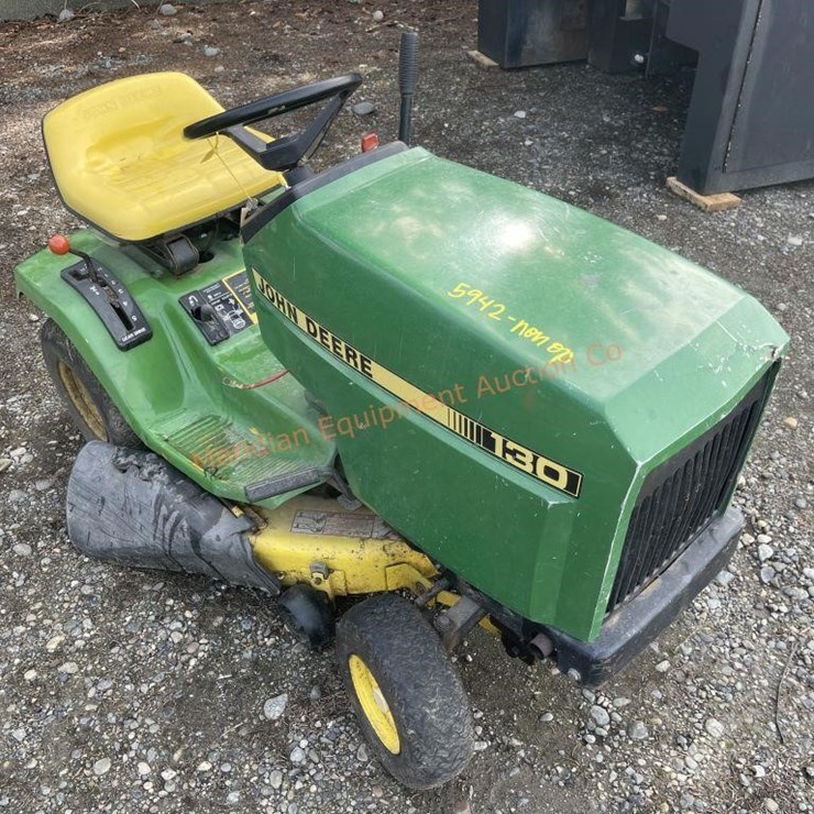 JOHN DEERE 130