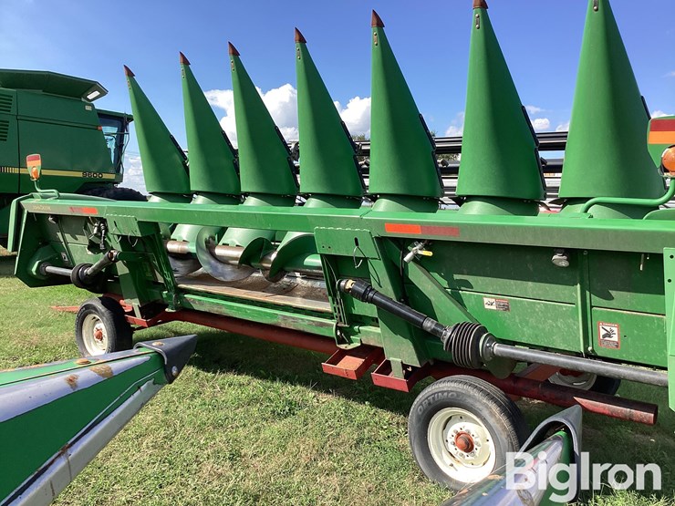 2011-john-deere-608c-image-8