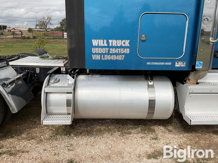 2020-peterbilt-579-image-19