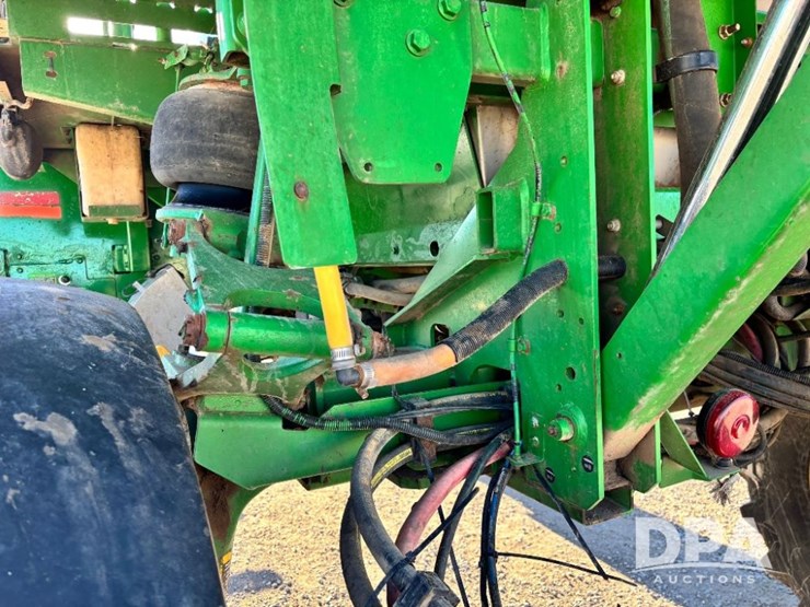 2013-john-deere-4830-image-48