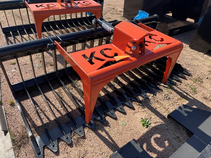 #4139-•-76"-skeleton-grapple-bucket-attachment-image-1