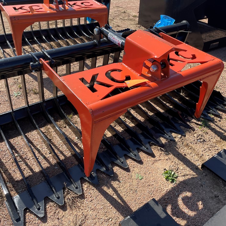 #4139 • 76" Skeleton Grapple Bucket Attachment