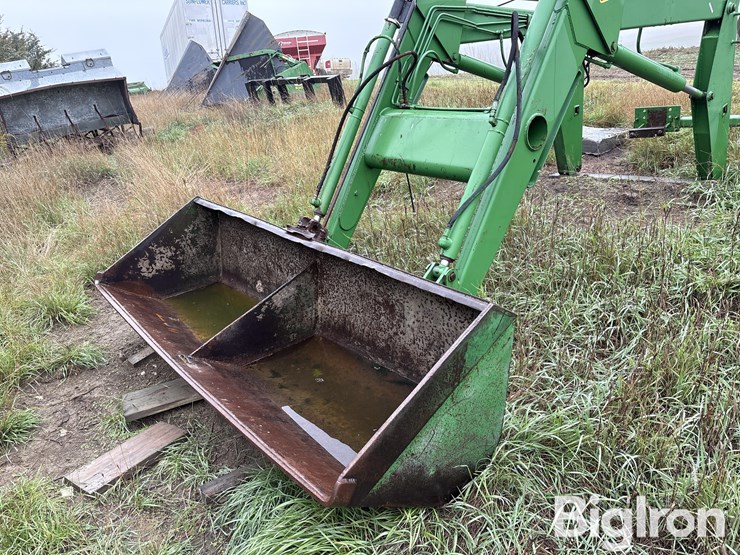 john-deere-260-image-9