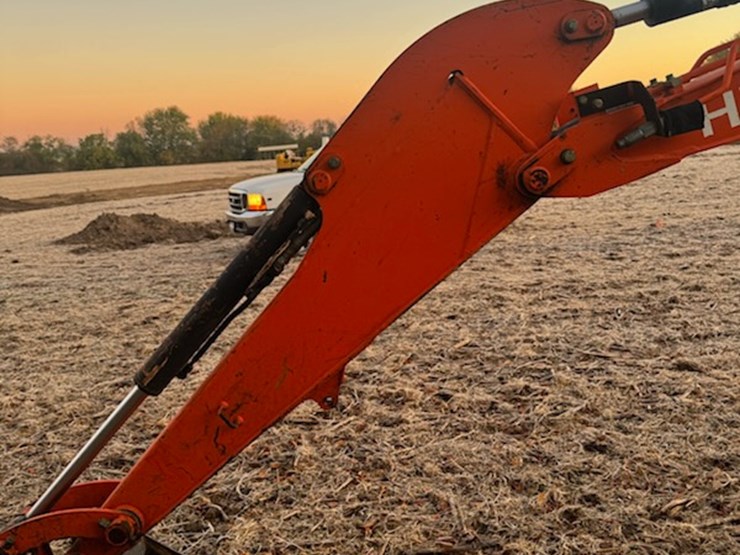 2013-hitachi-zx50u-image-7