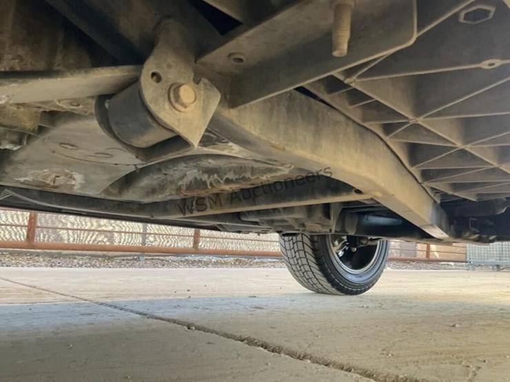 2013-ez-go-freedom-rxv-golf-cart-image-17