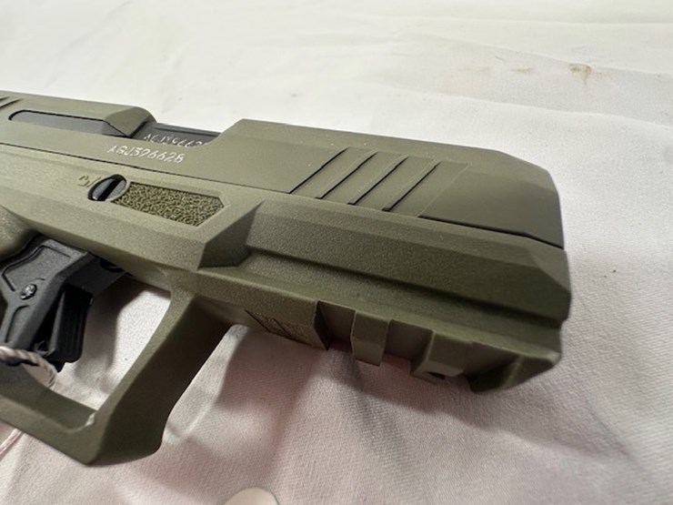 #2025-00062-•-taurus-gx4-pistol-image-54