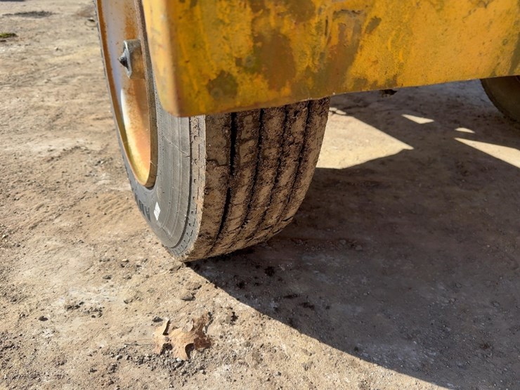 2002-woodsman-15xtreme-tow-behind-wood-chipper-image-9