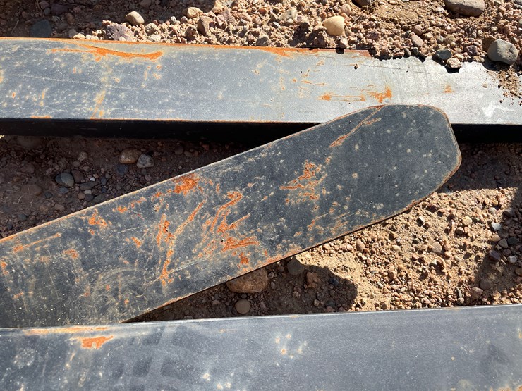 #4088-•-wolverine-pallet-fork-hydraulic-adjustable-attachment-image-16