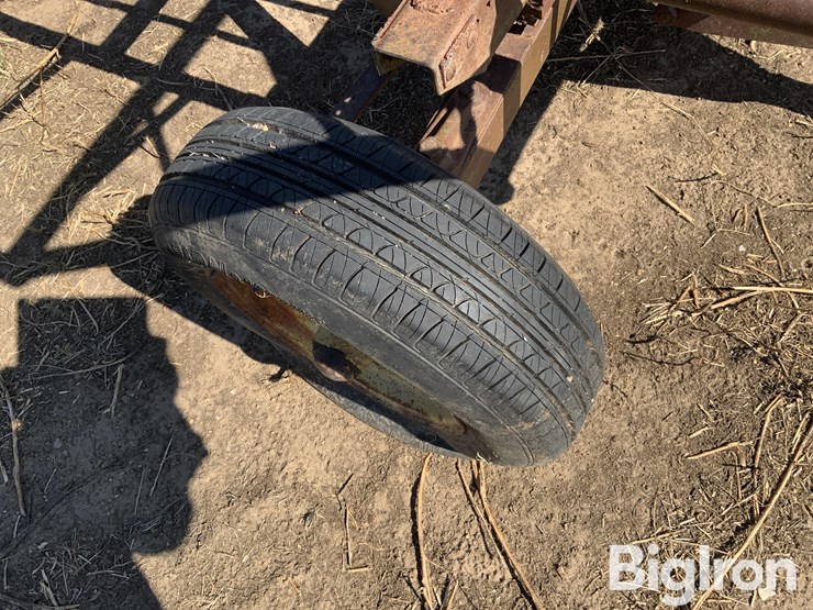 blattner-3-bale-hay-feeder-wagon-image-13