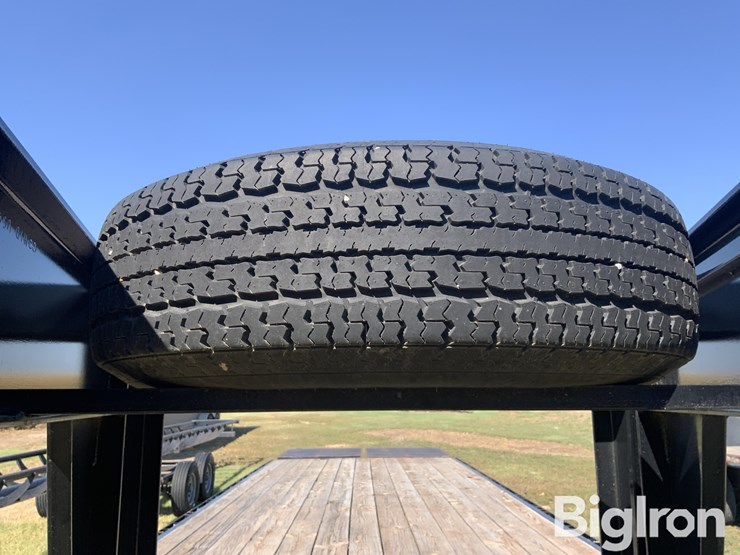 2013-titan-trailer-image-12