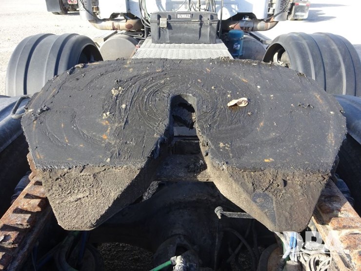 2016-freightliner-coronado-day-cab-glider-truck-(pz13982,-unit-720)-image-66