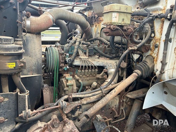 1993-international-4700-image-16