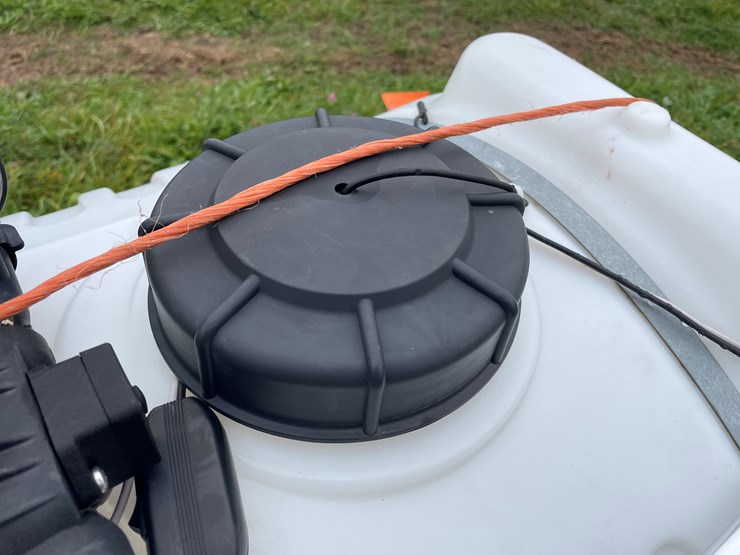 #8121-•-fimco-industries-sprayer-image-13