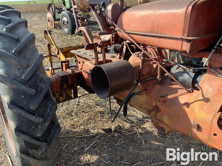 farmal-h-2wd-tractor-image-15