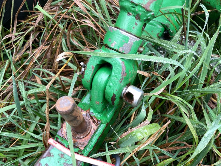 john-deere-3010-image-16