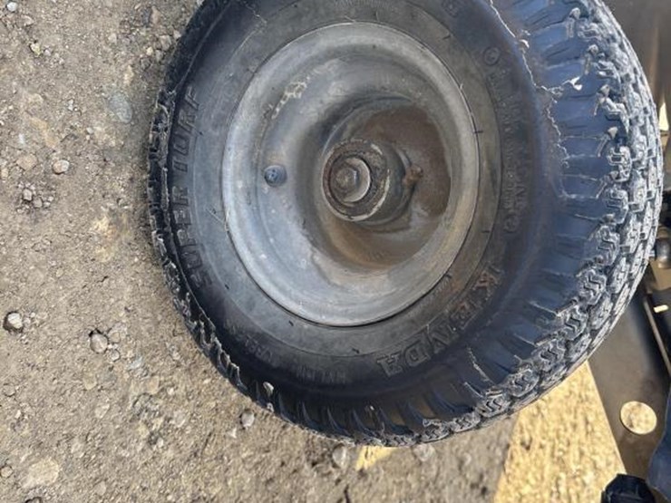 #3842-•-2016-toro-spreader-sprayer-image-21