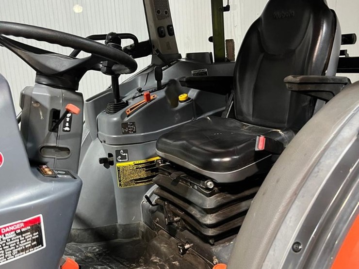 2015-kubota-l4060-image-22