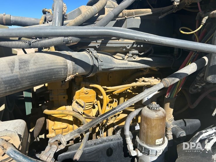 2006-freightliner-century-dry-truck-(cp1180-unit-16052)-image-24