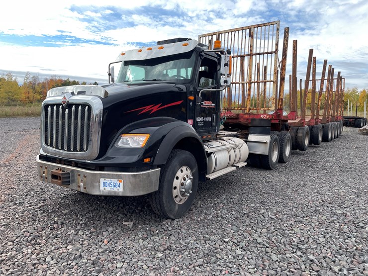 #1002-•-2021-international-semi-tractor-(has-mi-title)-image-1