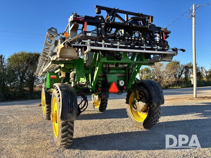 2013-john-deere-4830-image-16