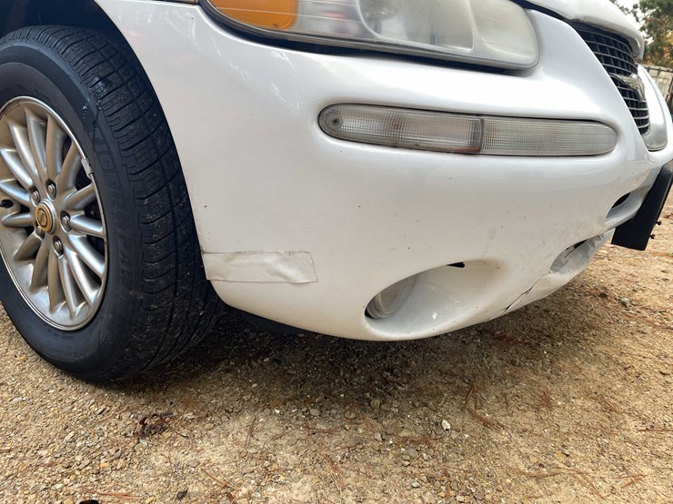 1999-chrysler-town-&-country-image-24