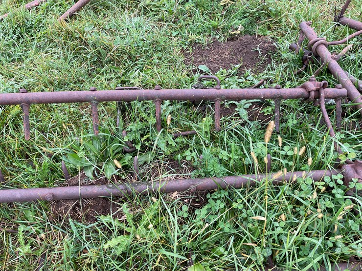 #8142-•-misc-drag-sections-image-11