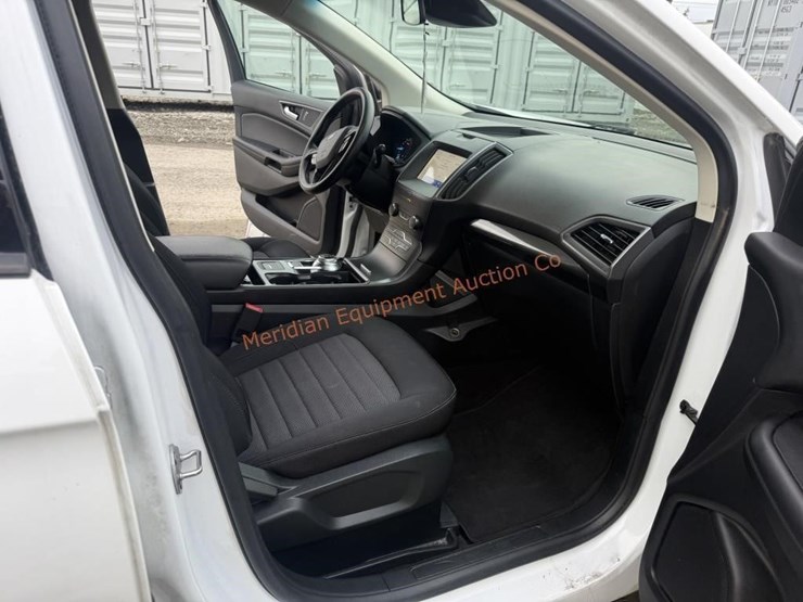 2020-ford-edge-image-26