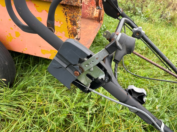 #8134-•-yard-man-brush-cutter-image-17