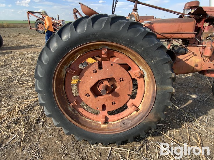 farmal-h-2wd-tractor-image-18