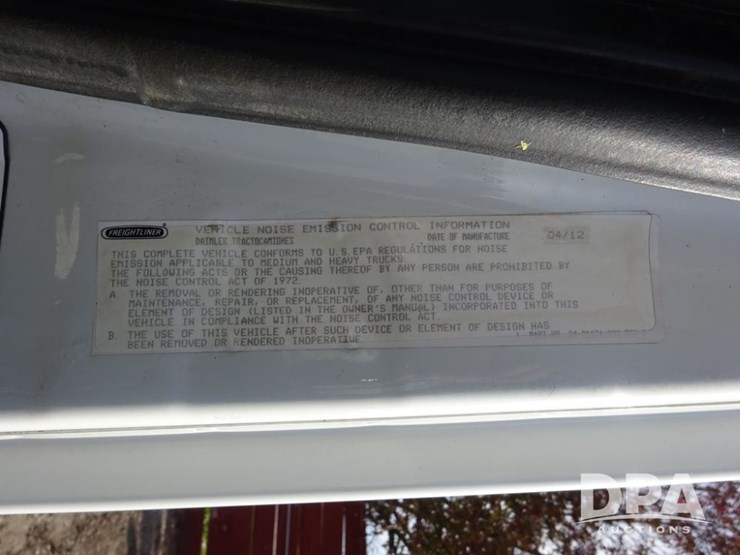 2018-freightliner-cascadia-day-cab-truck-(pz13986,-unit-405)-image-96