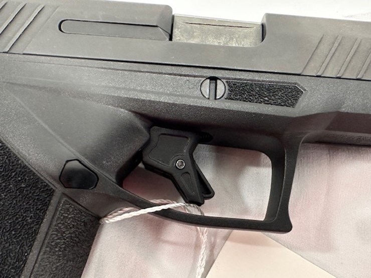 #2025-00065-•-taurus-gx4-pistol-image-52