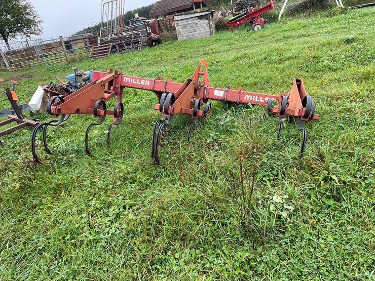 #8126-•-miller-cultivator-image-7