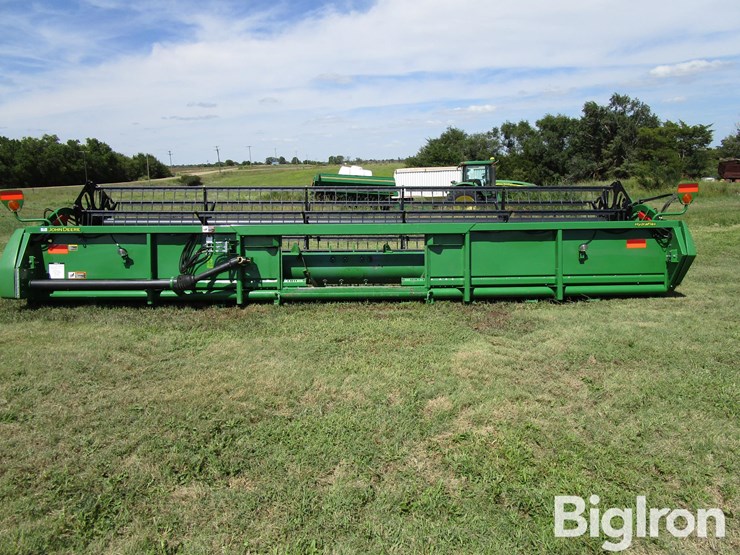 2018-john-deere-625f-image-6