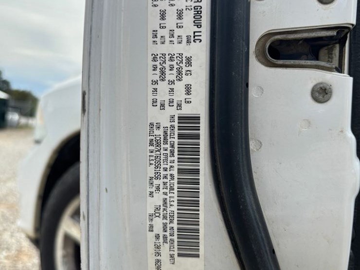 2013-dodge-ram-1500-image-44