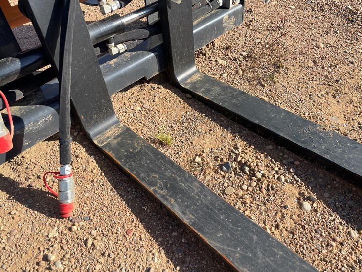 #4092-•-wolverine-pallet-fork-hydraulic-adjustable-attachment-image-13