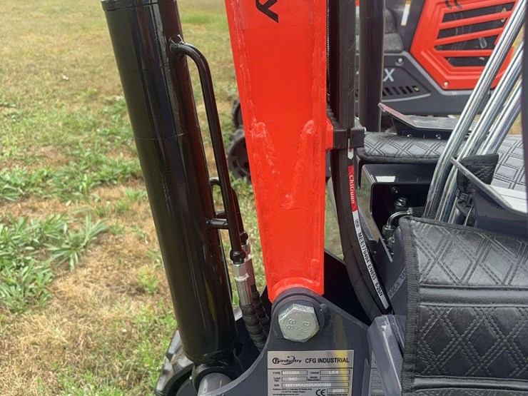 mini-excavator-mx12rx-image-12