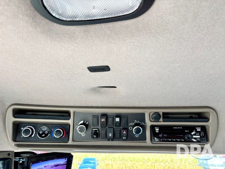 2020-case-ih-patriot-4440-image-111