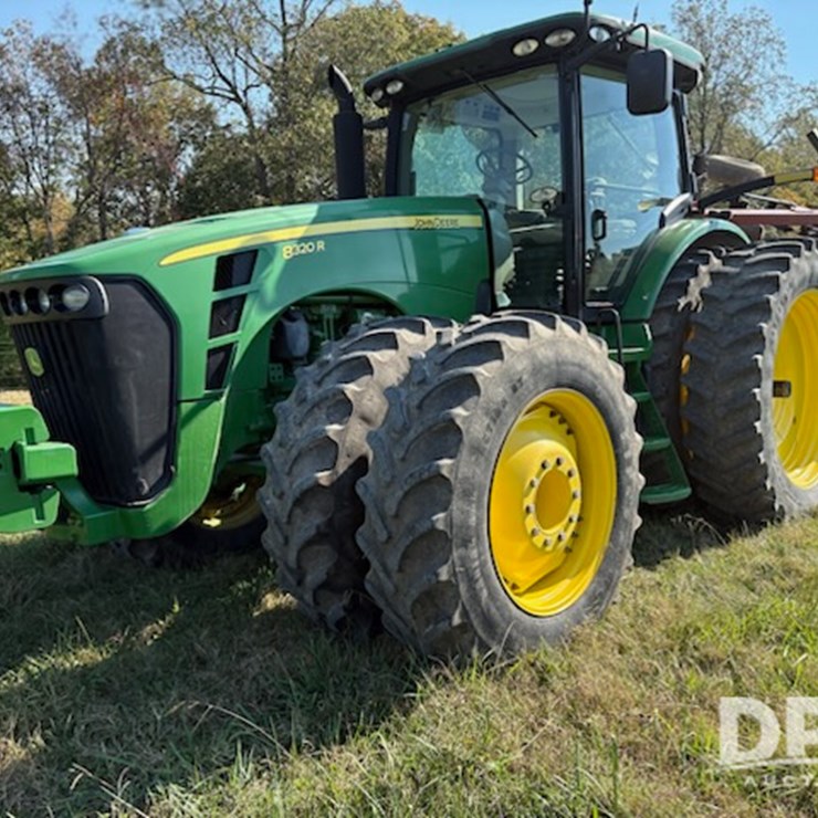 2010 JOHN DEERE 8320R