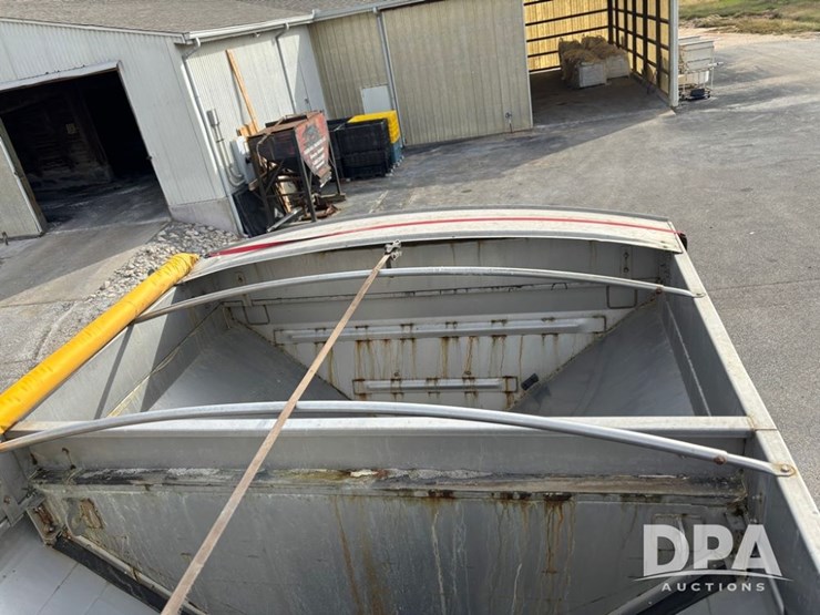 2019-john-deere-r4038-image-79