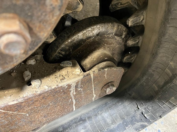 bobcat-t630-image-15