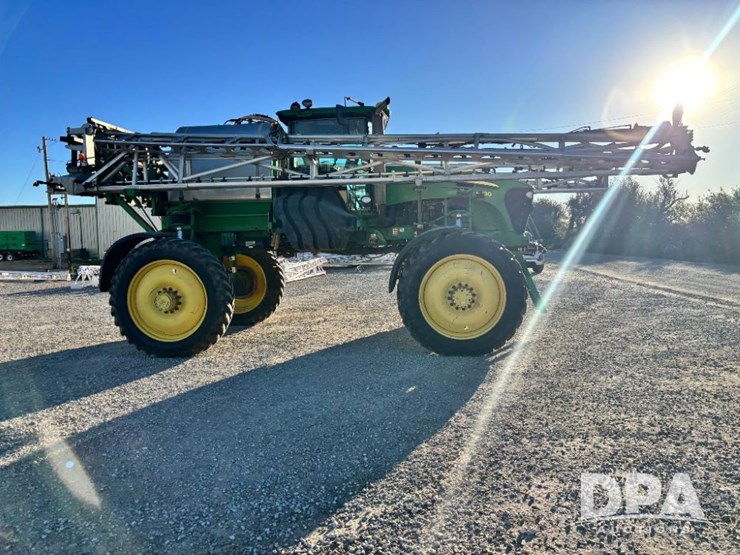 2013-john-deere-4830-image-9