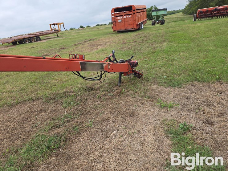 new-holland-1475-image-10