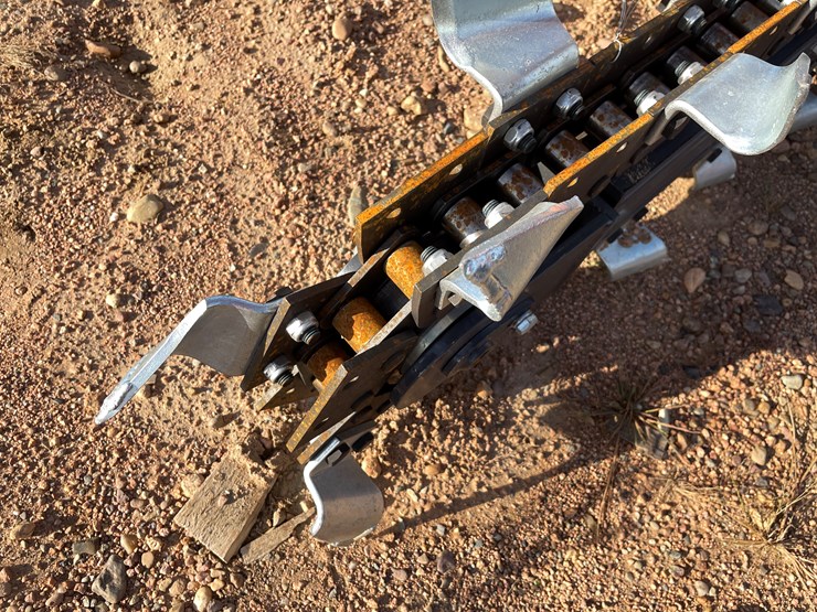 #4051-•-wolverine-hydraulic-trencher-attachment-image-13