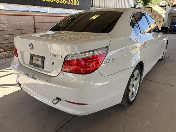 2008-bmw-528i-sdn-image-7