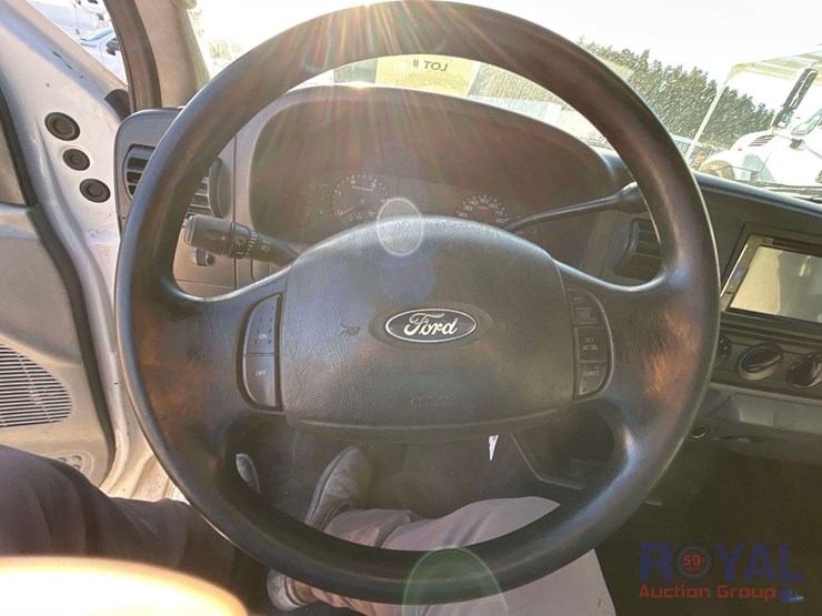 2005-ford-f350-image-13